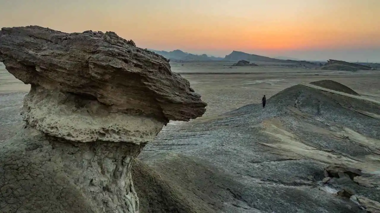 "قشم".. جزيرة السهم التي قد تشعل أخطر معركة في حرب إيران