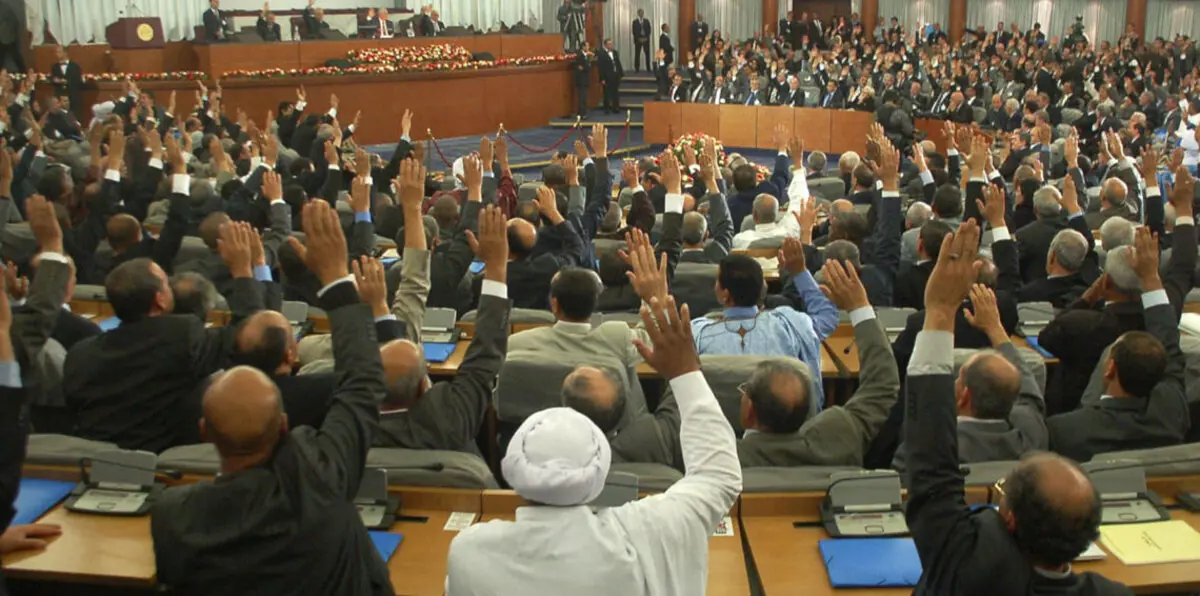 الجزائر.. معارضو بوتفليقة يفشلون في أول امتحان بالبرلمان الجديد