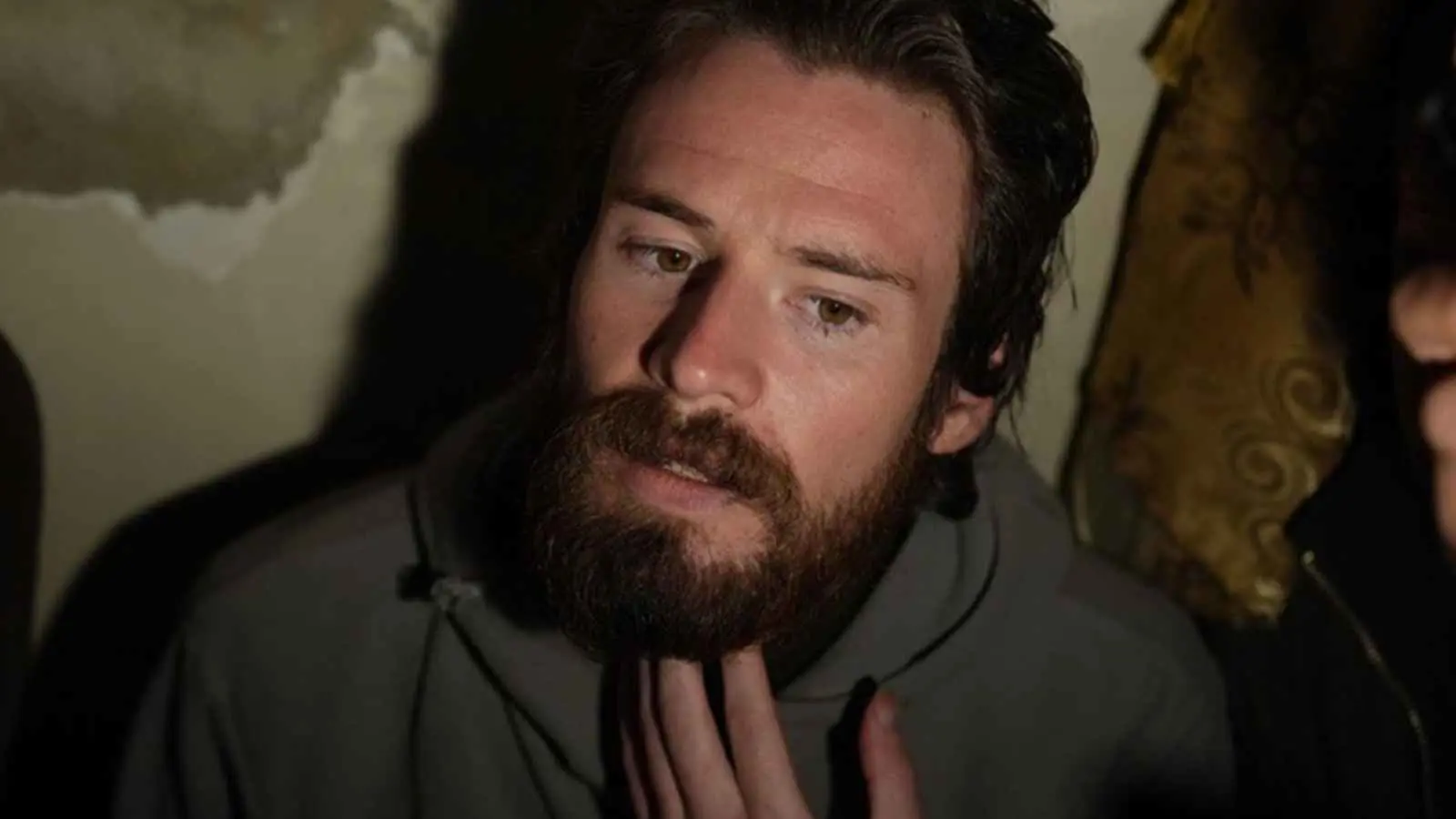 "القيادة العامة" في سوريا تعلن تأمين مواطن أمريكي لإعادته إلى بلاده