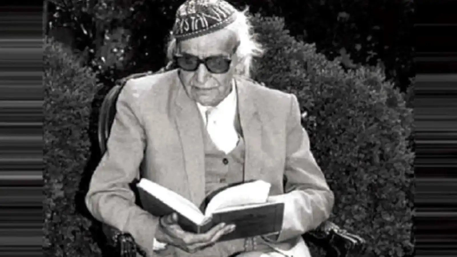 "جواهر الجواهري".. إصدار كويتي يعيد إحياء شاعر العرب الأكبر