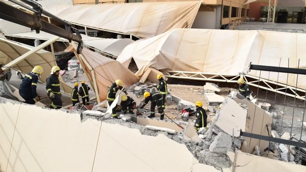 السعودية.. وفاتان و13 إصابة في انهيار سور جامعة والبحث جارٍ تحت الأنقاض (فيديو وصور)‎