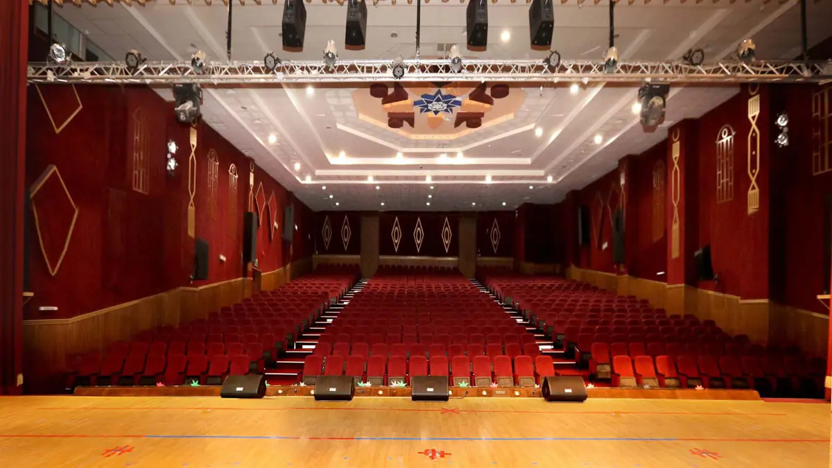 أمراء سعوديون يعكفون على إنجاز أول مسرحية شعرية غنائية من نوعها