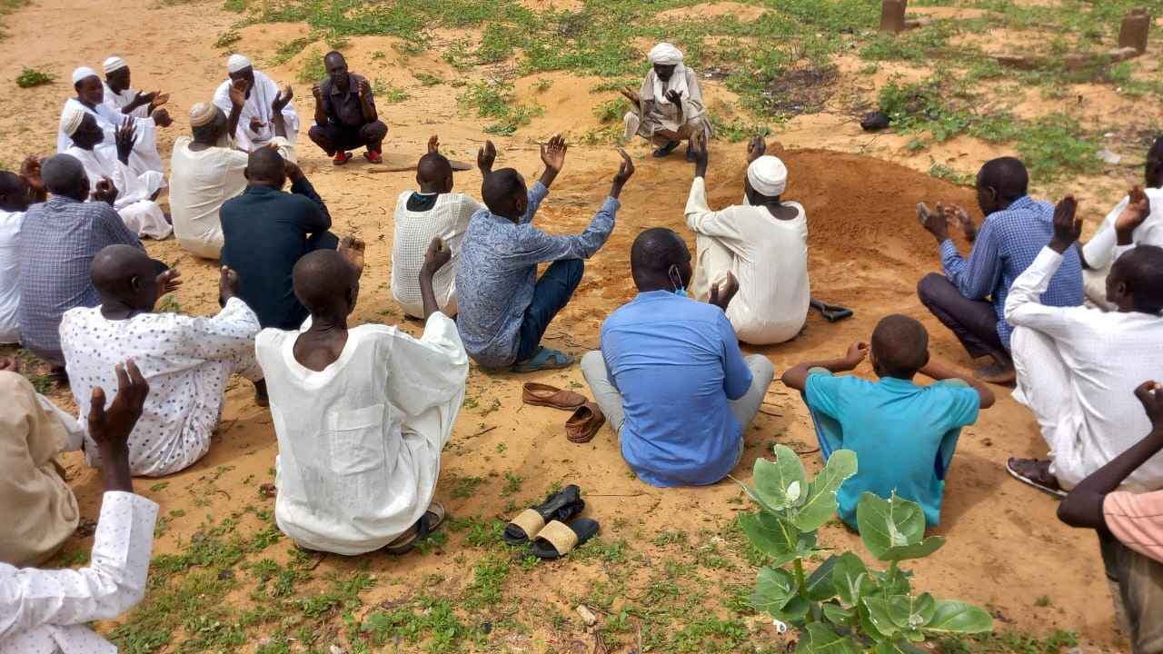 لم يسلم أحد.. طيران الجيش السوداني يفتك بالمدنيين وموظفي الإغاثة