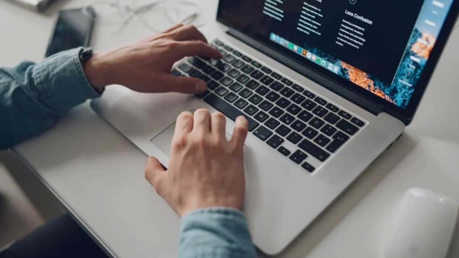 صوت الكمبيوتر يزعجك.. إليك 5 طرق لتخفيض ضوضاء المروحة