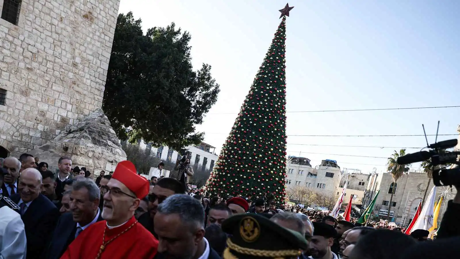 احتفالات الميلاد تعود إلى بيت لحم بعد عامين من الحرب (فيديو وصور)