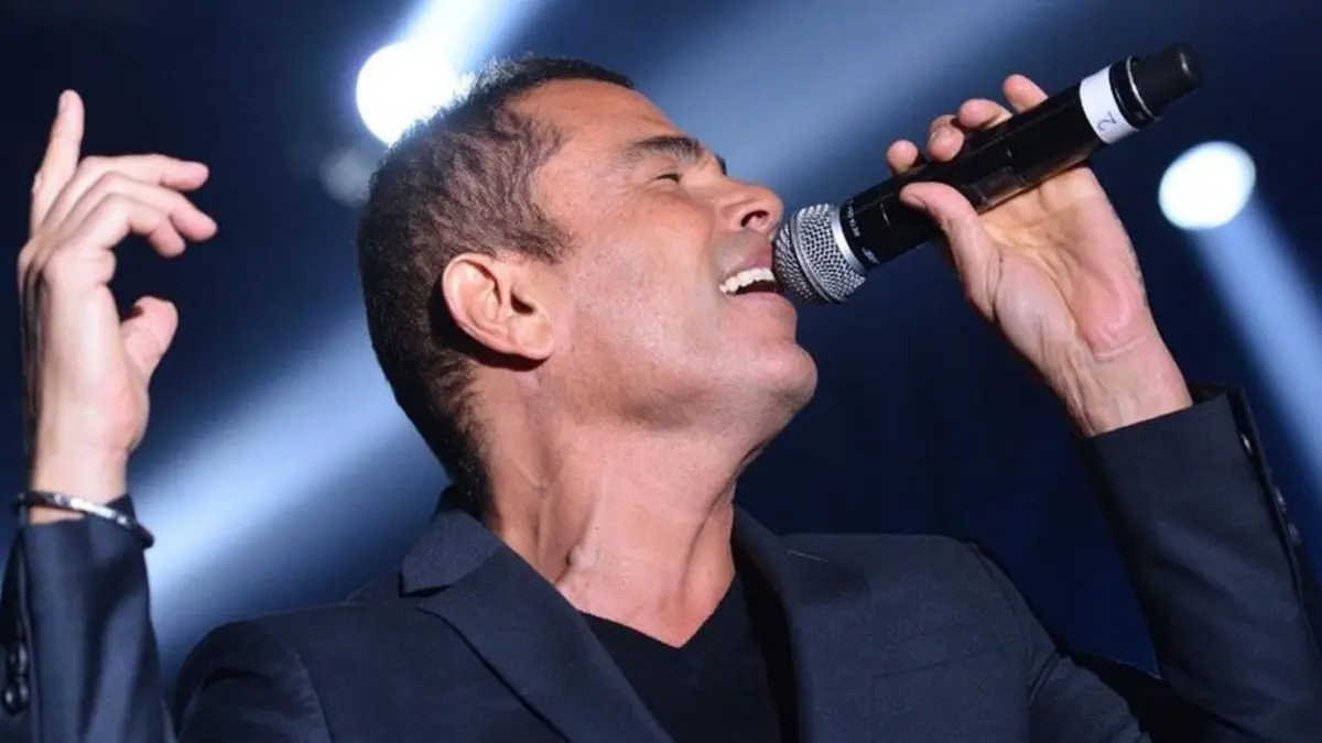 الهضبة عمرو دياب يطلق أغنية "أول يوم في البعد" (فيديو)