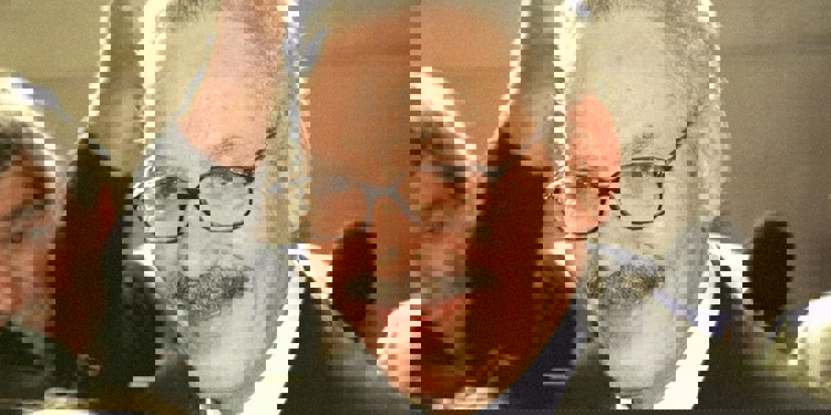 بعد 36 عامًا.. جنرال جزائري يتهم صدام باغتيال فريق الوساطة بين العراق وإيران