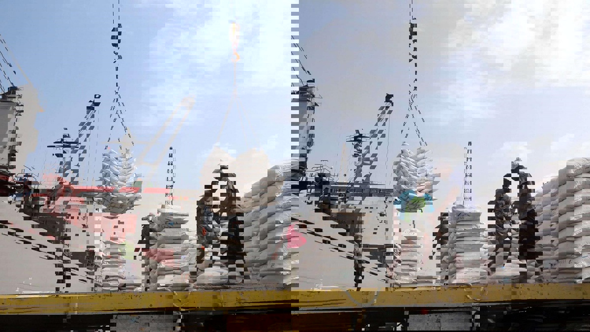 الأمم المتحدة تقيم ضرر صوامع الحبوب في الحديدة اليمنية