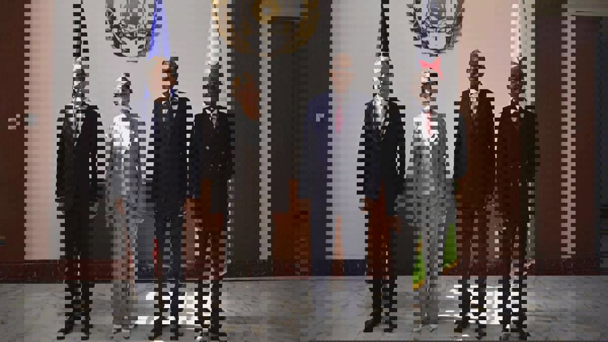 بعد تراجع نفوذها بالساحل.. فرنسا تتجه نحو القرن الأفريقي