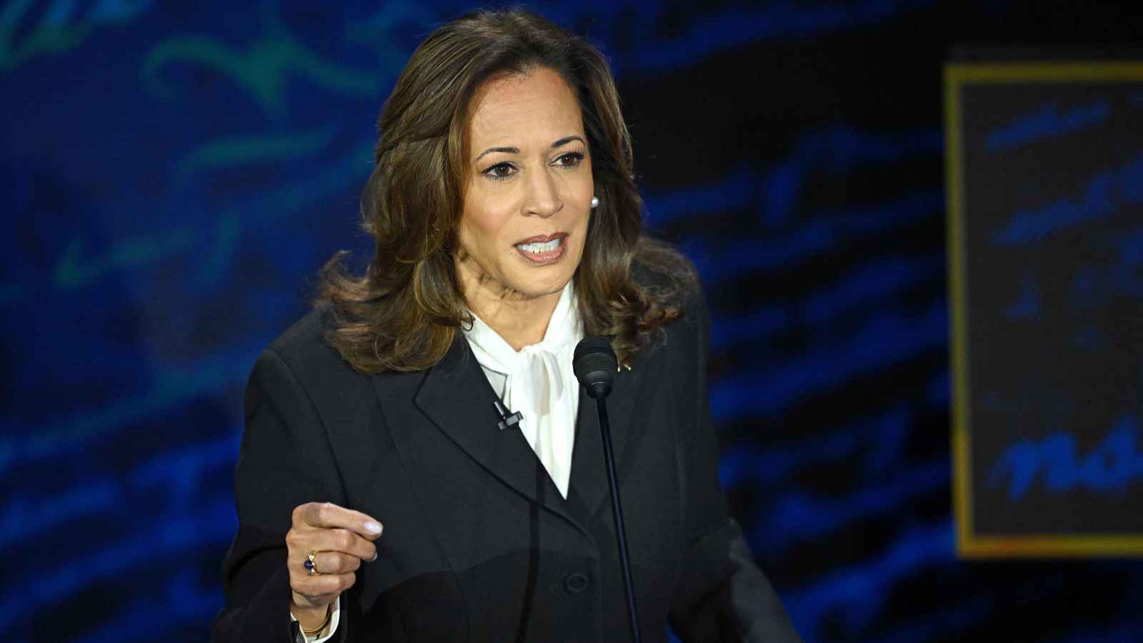 "لست جو بايدن".. هكذا بدت هاريس أمام ترامب