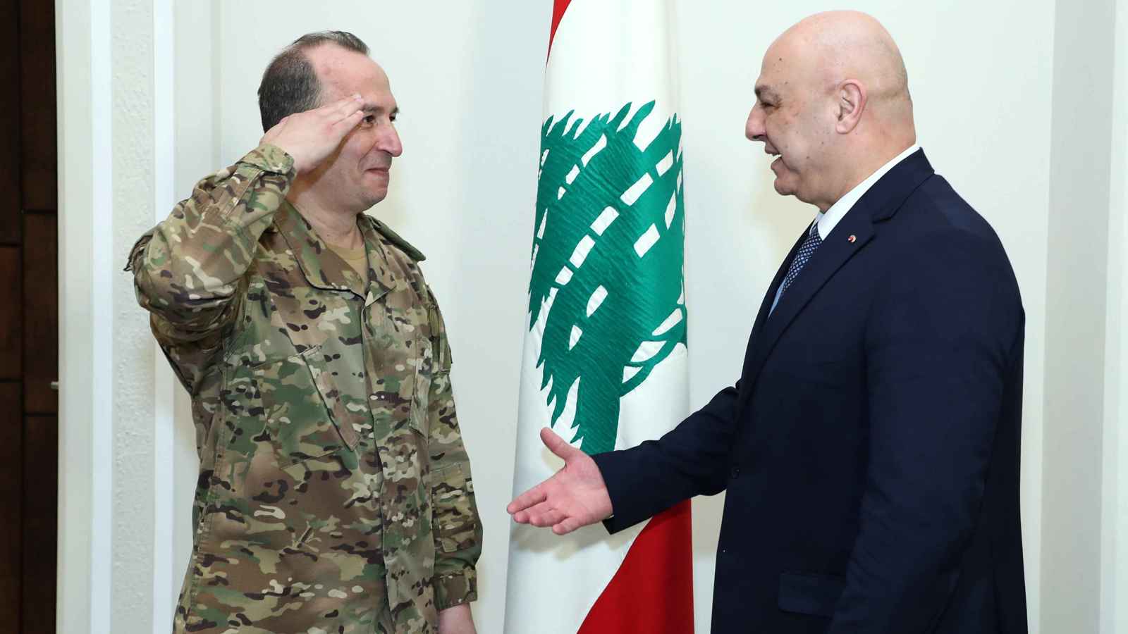 بعد اشتباكات عنيفة.. الجيش اللبناني ينفذ "تدابير أمنية" على حدود سوريا