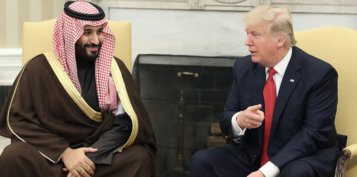 ساسة أمريكا ينتقدون السعودية في حملاتهم ثم تتغير المواقف.. زيارة ترامب أحدث مثال