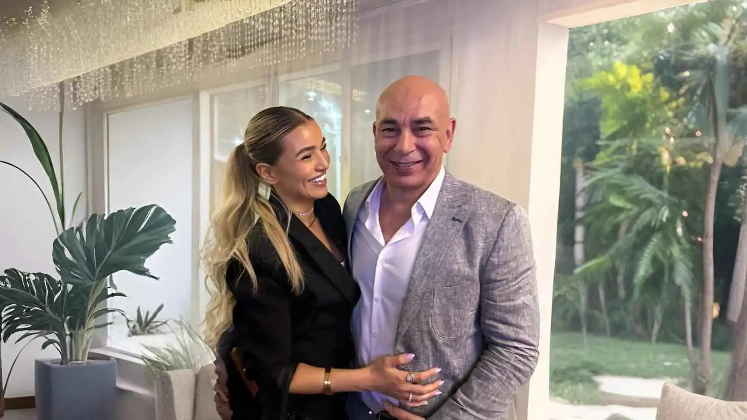 حسام حسن مدرب منتخب مصر يقاضي المتجاوزين بحق ابنته يارا