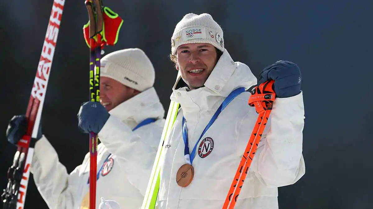 متسابق في الأولمبياد الشتوية يعترف بخيانة صديقته بعد التتويج بالبرونزية (فيديو)