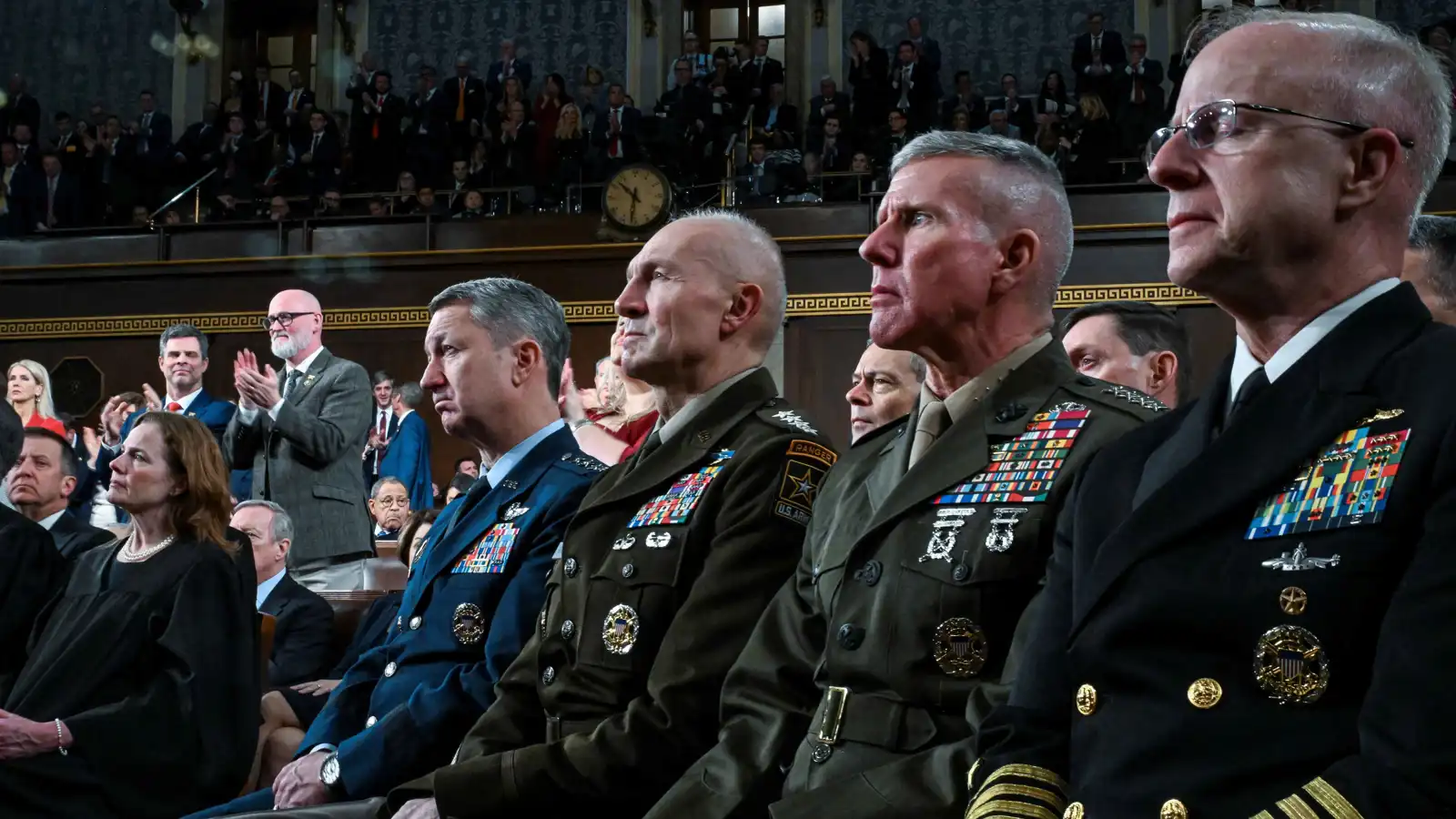 إدارة ترامب تسلك "مساراً استخباراتياً" لإسقاط النظام في إيران