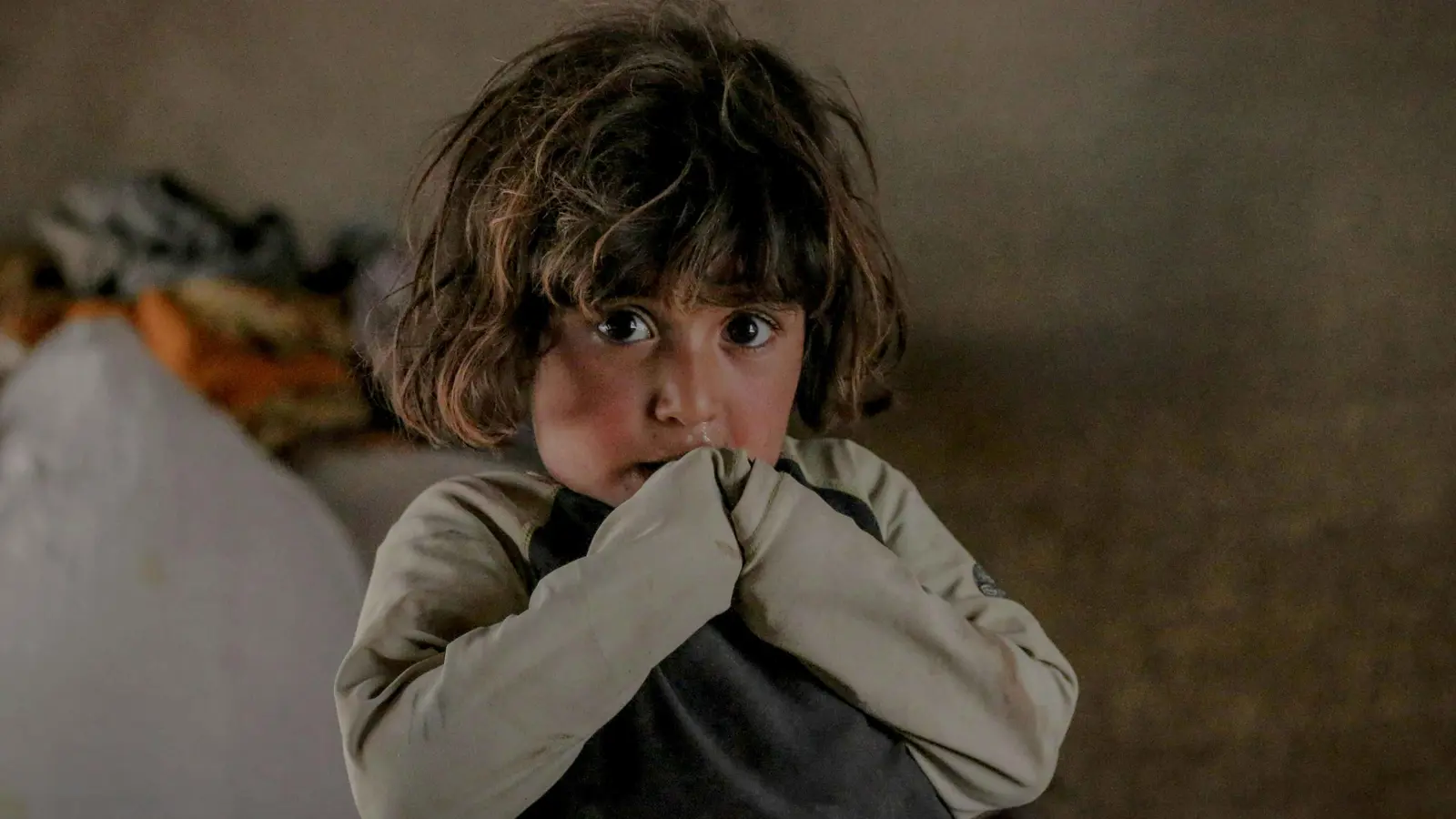 كيف تساعد طفلك على مواجهة مخاوفه؟