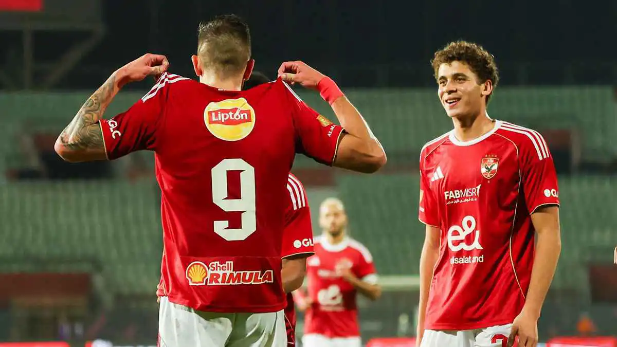 عرض خارجي.. الأهلي المصري يوافق على رحيل نجم الفريق