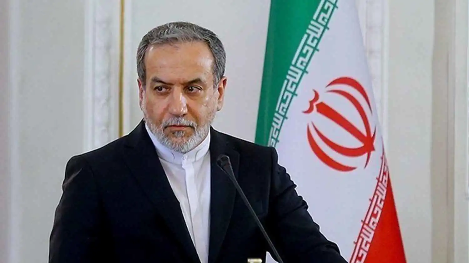 عراقجي: المواد النووية لا تزال تحت أنقاض القصف و"لم تُنقَل"