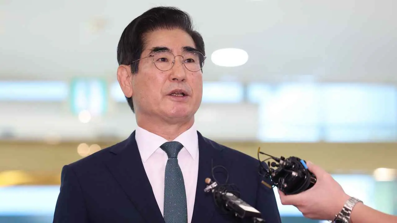 وكالة: وزير الدفاع الكوري الجنوبي السابق "حاول الانتحار" في سجنه