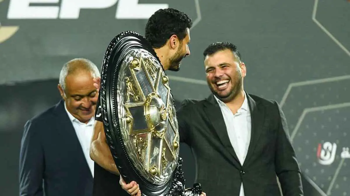 بعد أزمة الانسحاب.. نجم الأهلي يستقيل من منصبه برابطة الأندية المحترفة