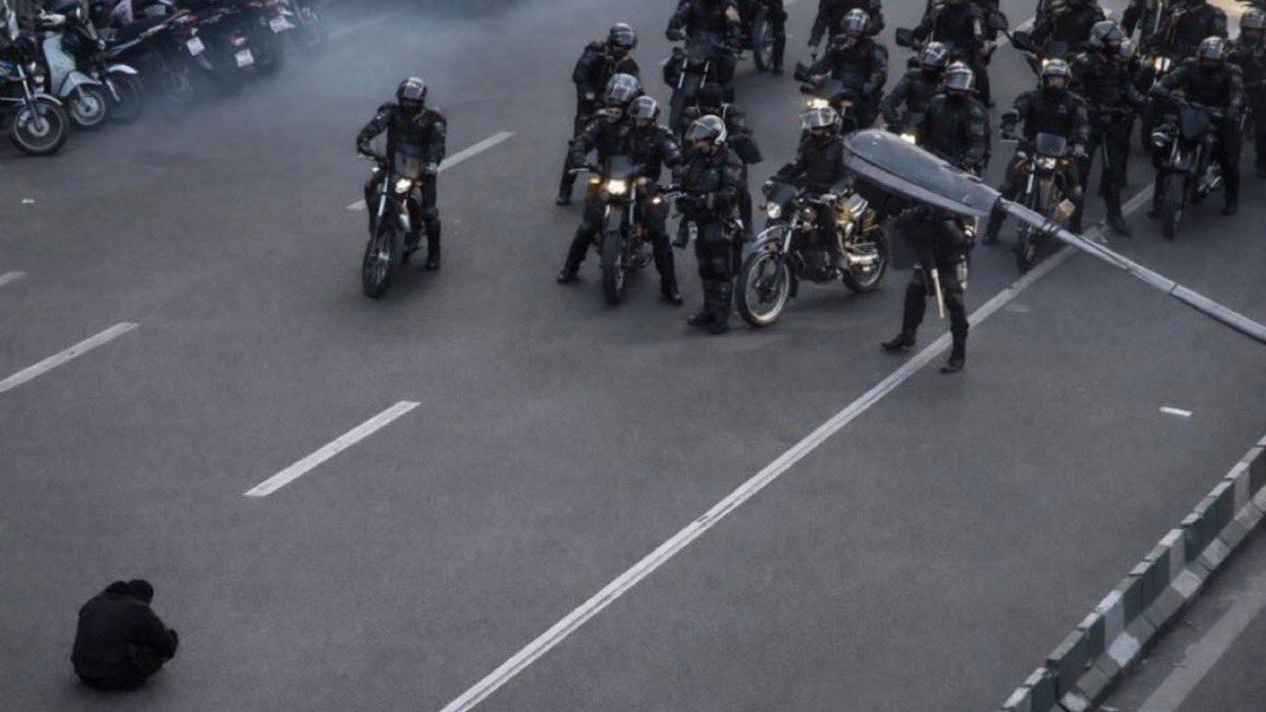 اقتحام وإحراق مبنى حكومي إثر احتجاجات في "فسا" الإيرانية (فيديو)