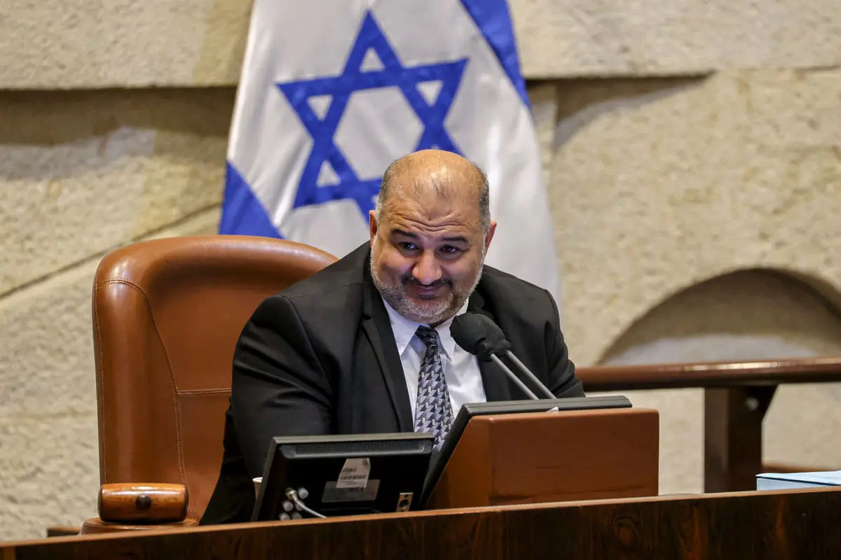 رغم اتهامه بدعم حماس.. منصور عباس يغازل حكومة نتنياهو