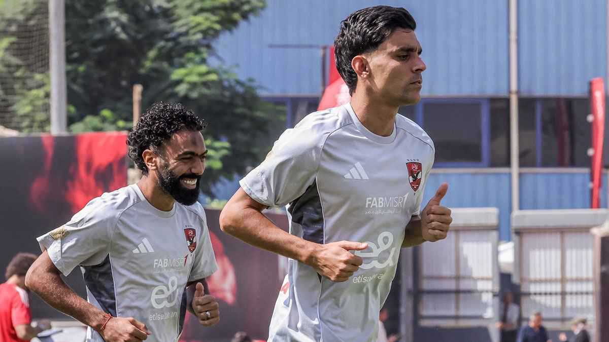 مفاجأة مدوية.. الخطيب يصدم نجمي الأهلي المصري