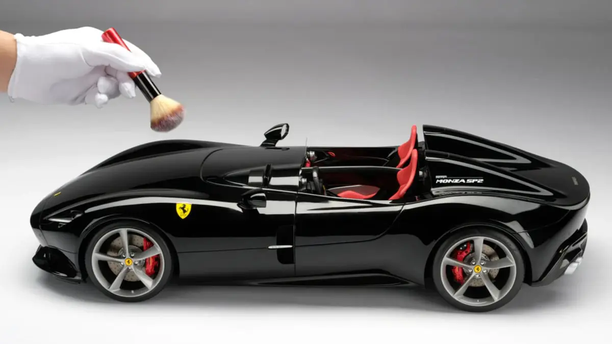 سيارات رياضية مصغرة بعشرات آلاف الدولارات (فيديو)