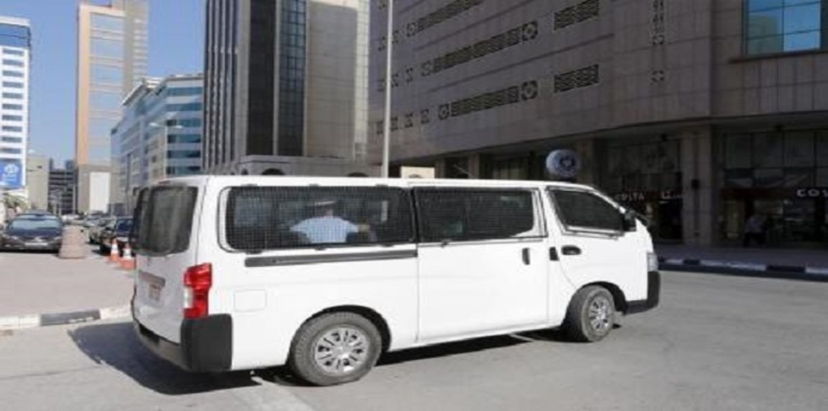 الصحفيون الأمريكيون المُفرَج عنهم غادروا البحرين