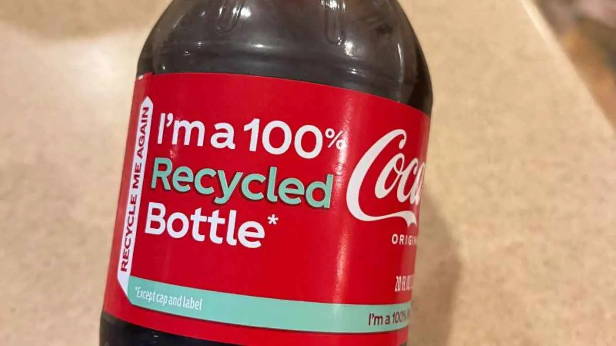 بعد اتهامات بتضليل المستهلكين.. "كوكا كولا" تغيّر ملصقاتها