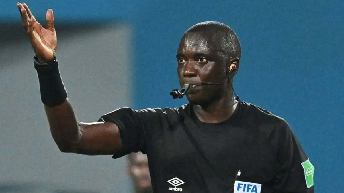 النادي الأهلي الليبي يشن هجوما على الحكم باكاري غاساما