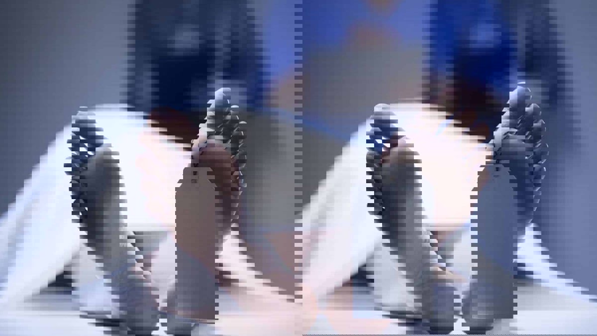 وفاة مصري بأزمة قلبية أثناء تقطيع جثة عشيقته