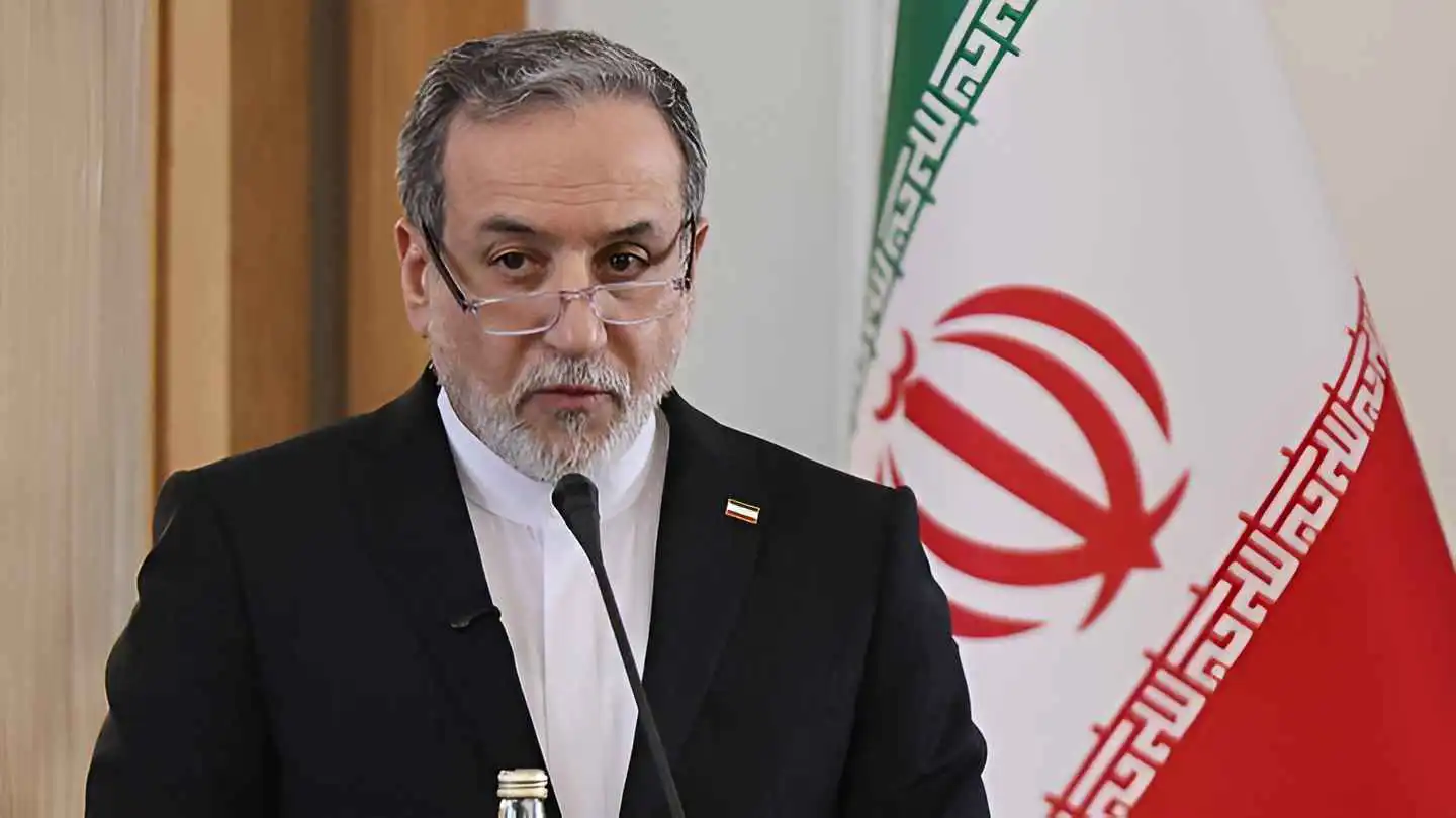 إيران تعلن إحراز مزيد من التقدم في التواصل الدبلوماسي مع أمريكا