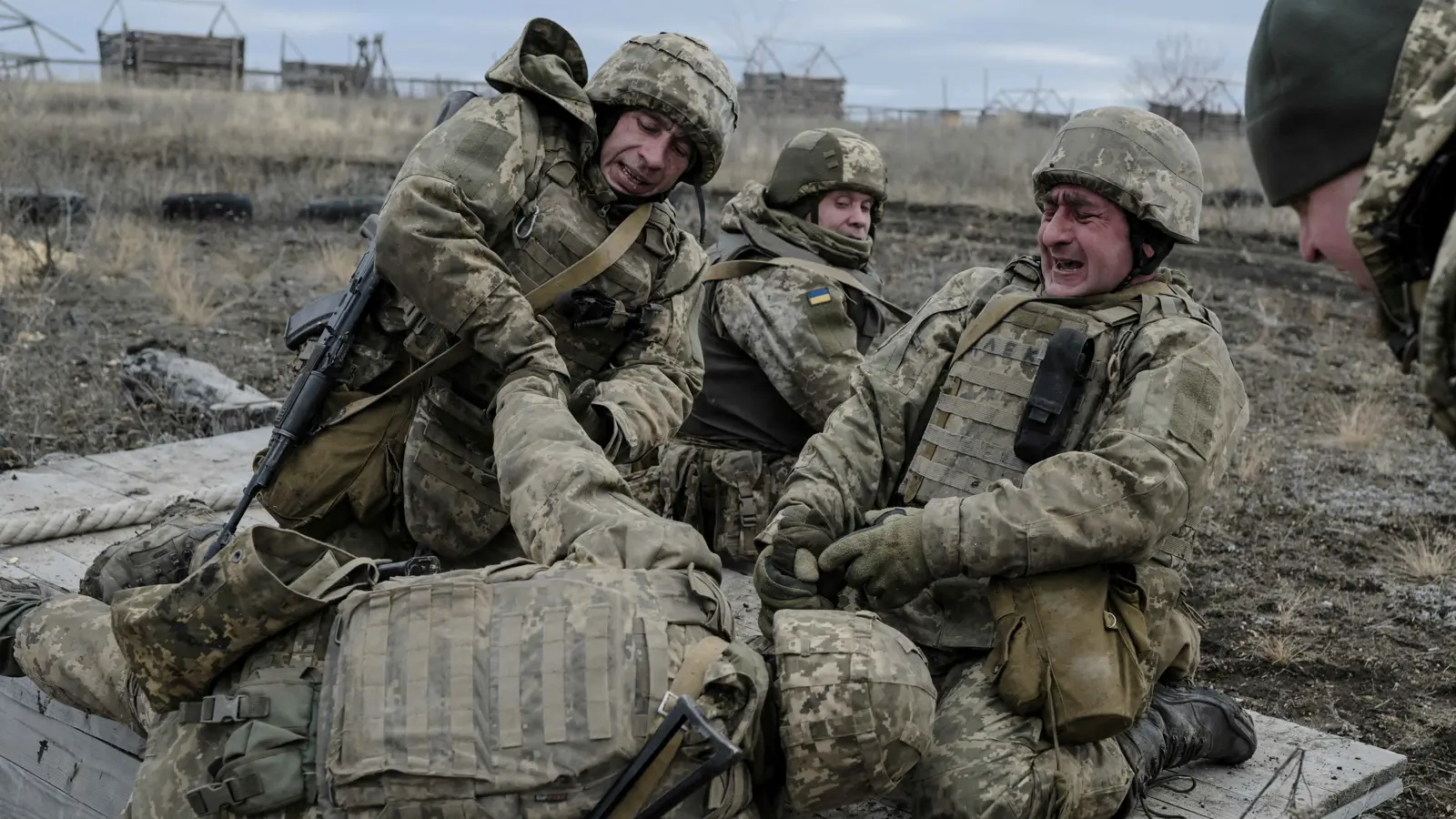 خفض سن التجنيد.. "تحدي التعبئة" يؤرق الجيش الأوكراني