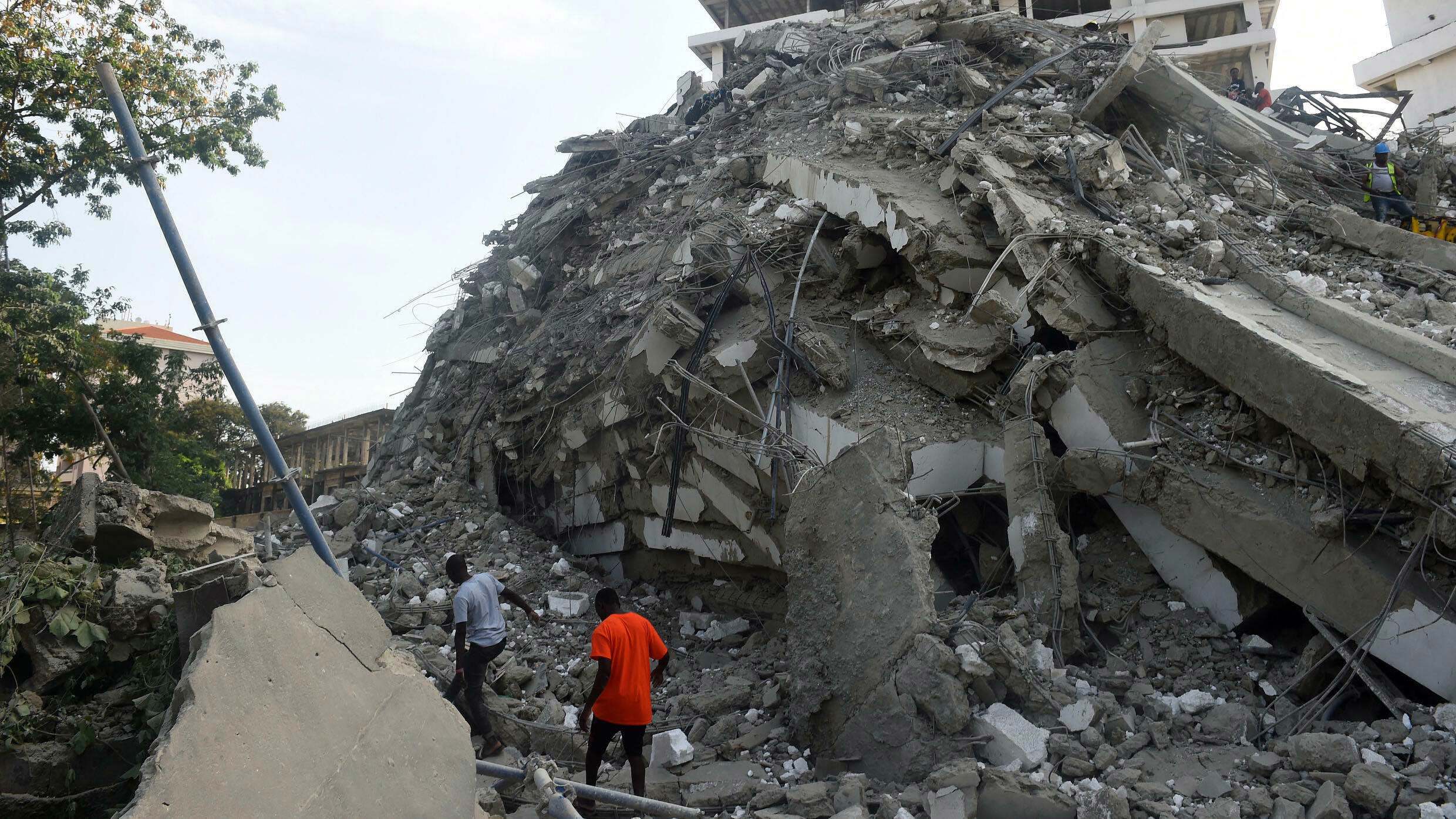 قتلى ومحاصرون إثر انهيار مدرسة وسط نيجيريا