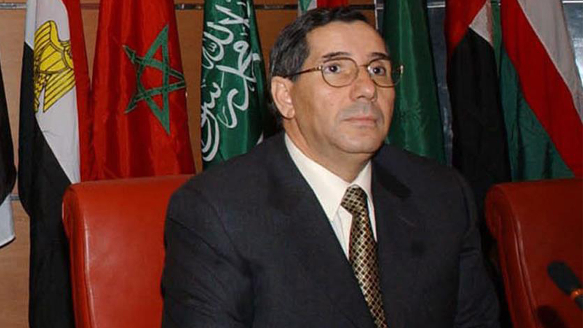 مفكر جزائري يدعو إلى "إلغاء" فريضة الصيام درءا لمخاطر كورونا