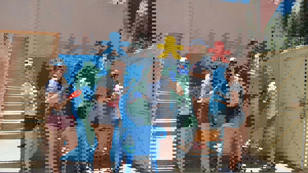 هُددن بقطع رؤوسهنّ.. بلجيكا توقف إرسال "حسناوات التطوع" إلى المغرب (فيديو)