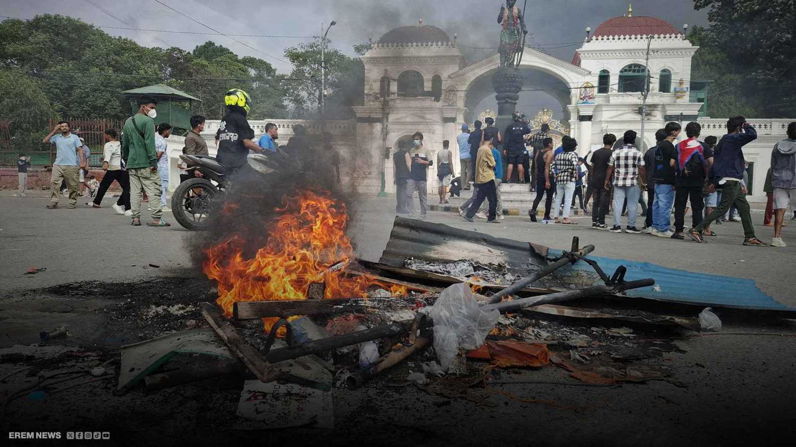 نساء وسط النيران.. زوجات الوزراء يدفعن ثمن الغضب الشعبي في نيبال
