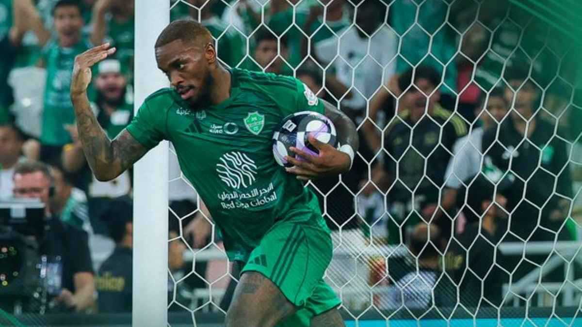 إيفان توني يحسم موقفه من عرض وست هام يونايتد