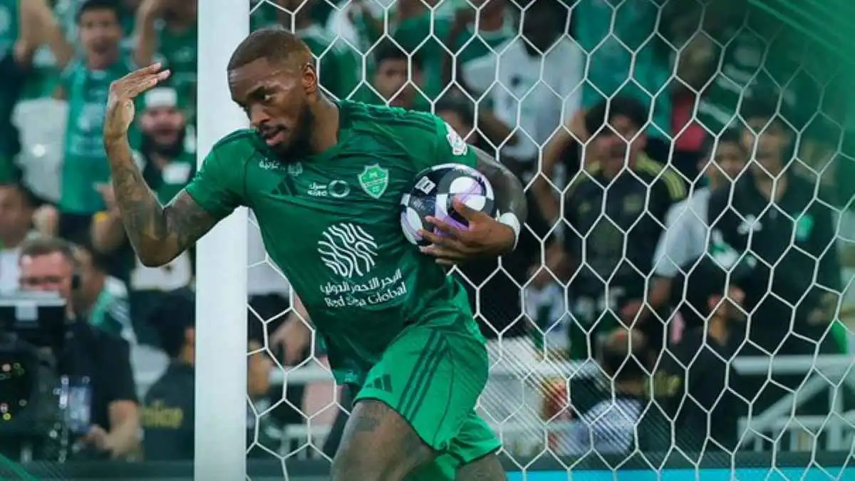 إيفان توني يحسم موقفه من عرض وست هام يونايتد