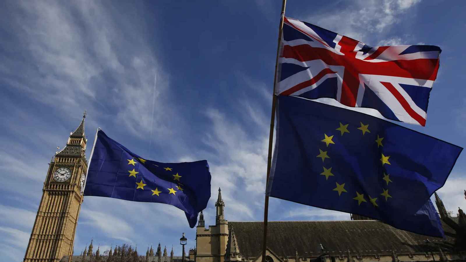 "بريكست" يهدد طموح بريطانيا للعودة إلى "الدفاع الأوروبي"