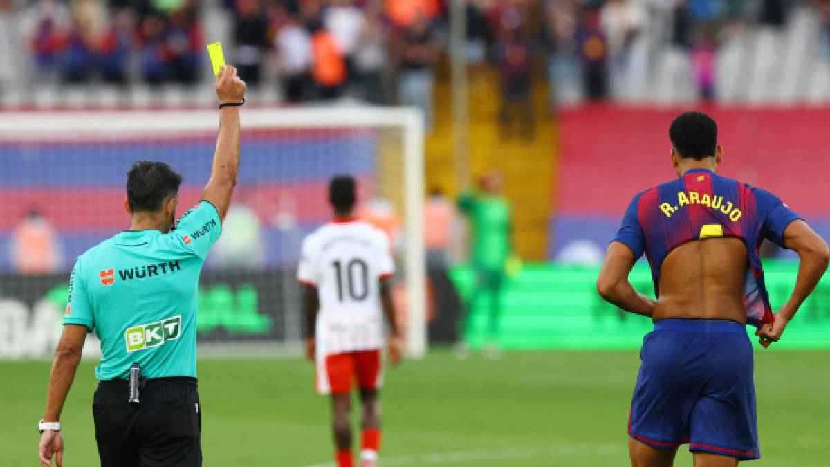 تغاضى عن حالة طرد.. تقييم كارثي لحكم مباراة برشلونة وجيرونا