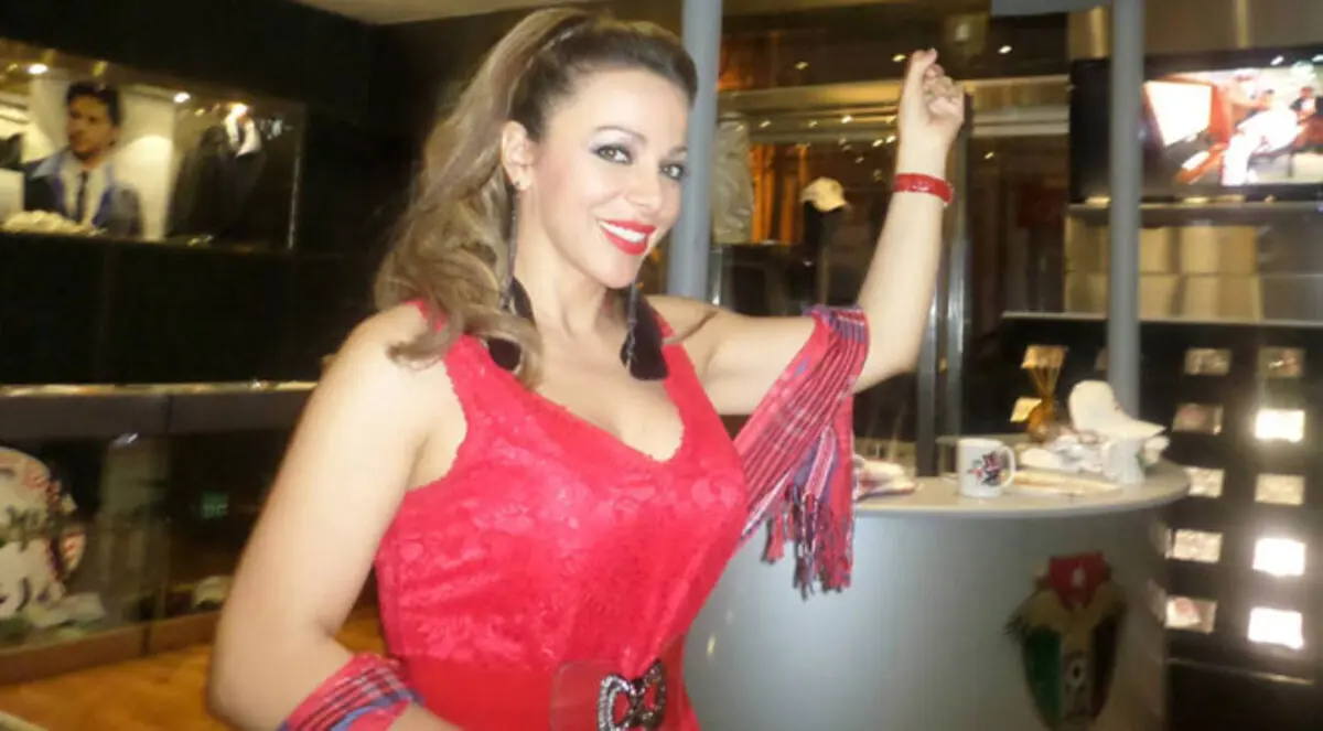 صورة.. جامعة القاهرة تكرم سوزان نجم الدين