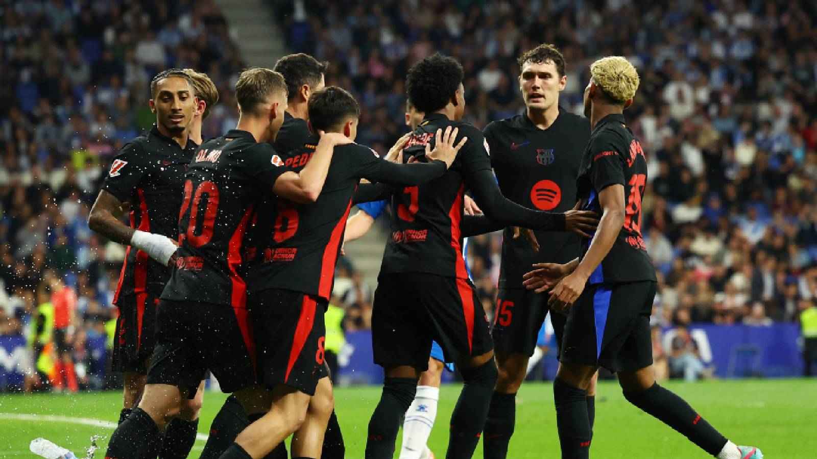 عقبة ضخمة تنهي أحلام برشلونة في حسم "صفقة الموسم"