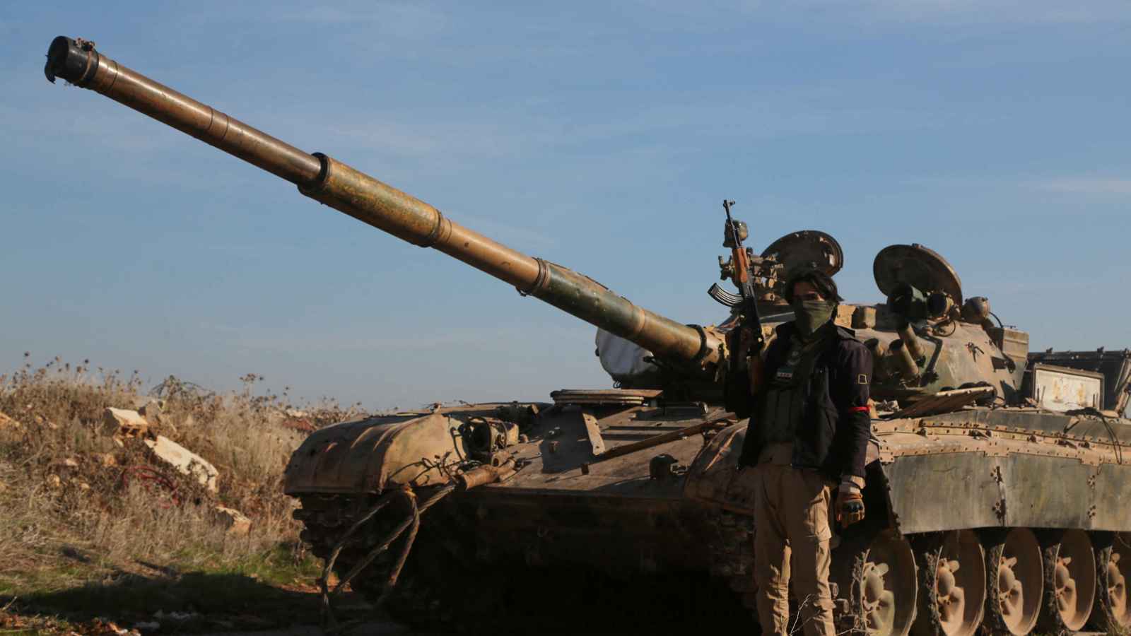 قيادي بالفصائل المسلحة: سنتقدم نحو دمشق