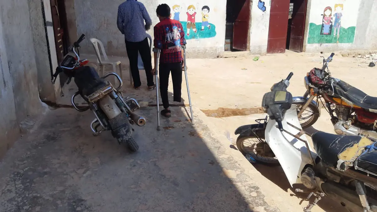 "بتمنى أرجع أمشي".. تفاقم "مأساة" مبتوري الأطراف في إدلب السورية