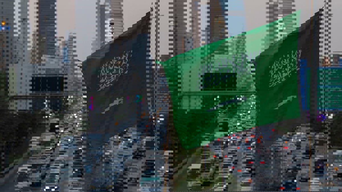 السعودية والكويت واليمن تعلن عودة سفرائها إلى لبنان