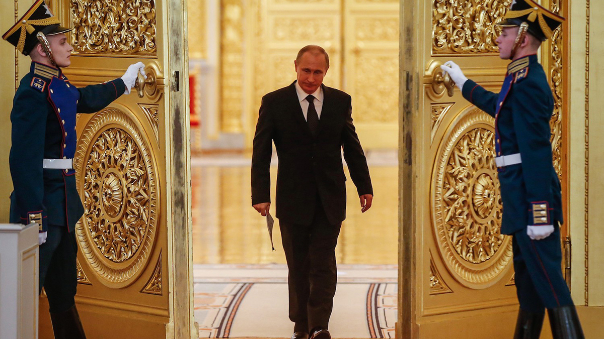 "فورين بوليسي": طموحات بوتين الإمبراطورية تصطدم بتحديات روسيا الجيوسياسية