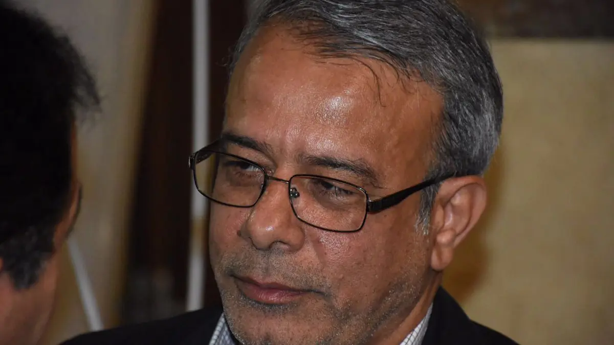 إيران تعتقل قياديًا إصلاحيًا طالب باستقالة خامنئي