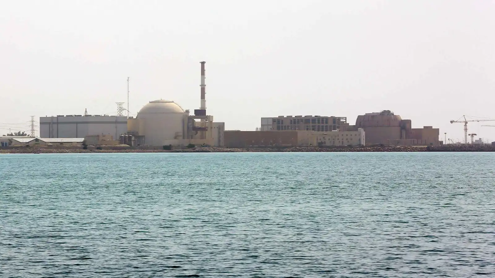 تحذير.. وضع محطة بوشهر النووية يتطور وفق "أسوأ الاحتمالات"